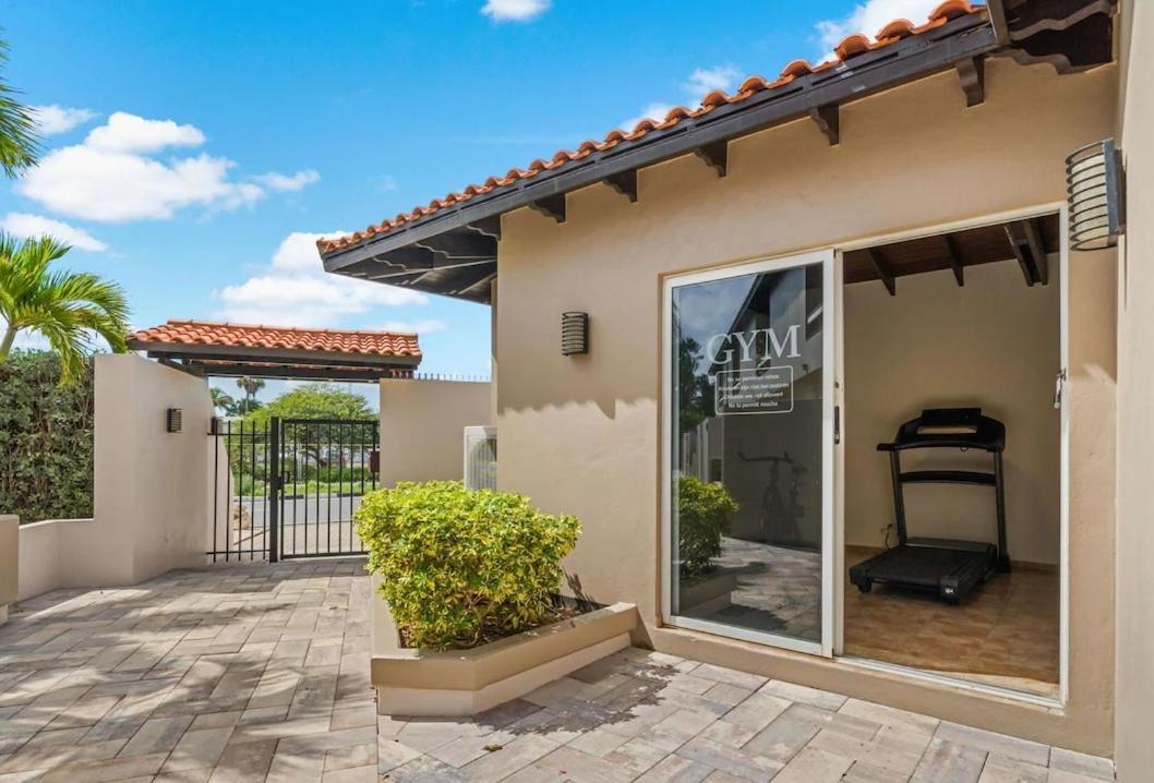 Eagle Beach Luxury House, Walking Distance To The Beach Palm Beach Exterior foto